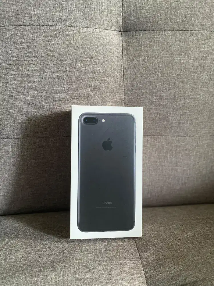 Iphone 7 plus 128 gb hitam
