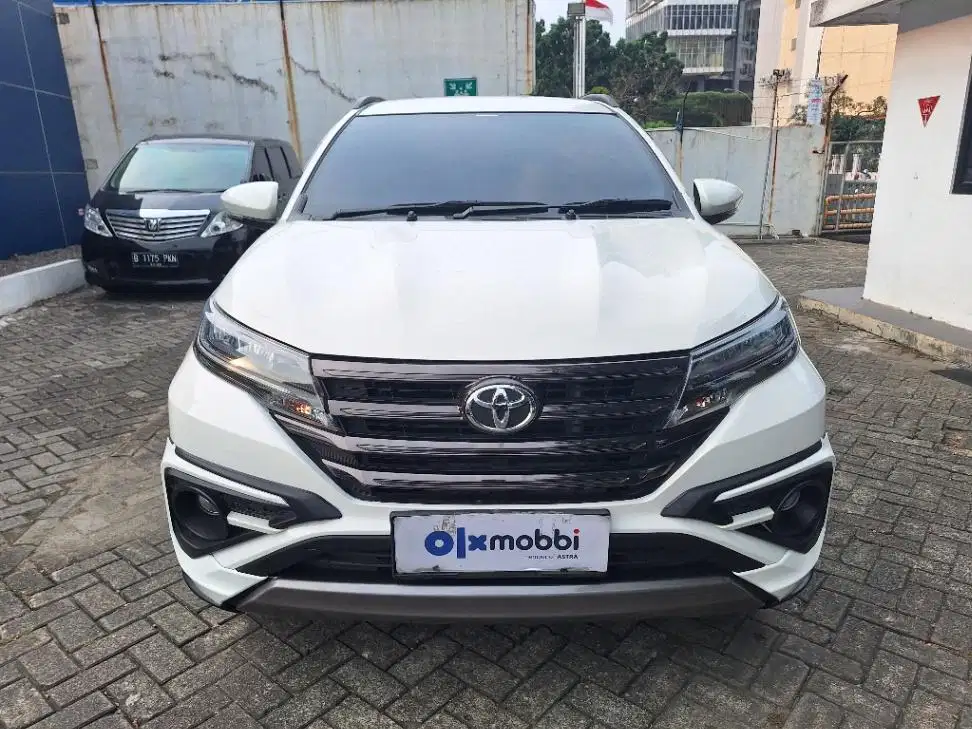 LOW DP Toyota Rush 1.5 GR Sport Bensin-MT 2022 DFR
