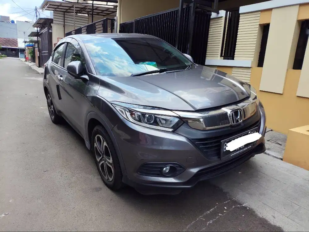 DIJUAL HONDA HR-V TYPE E CVT TAHUN 2021