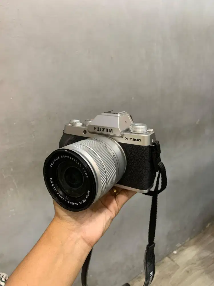 KAMERA FUJIFILM X-T200 + KIT