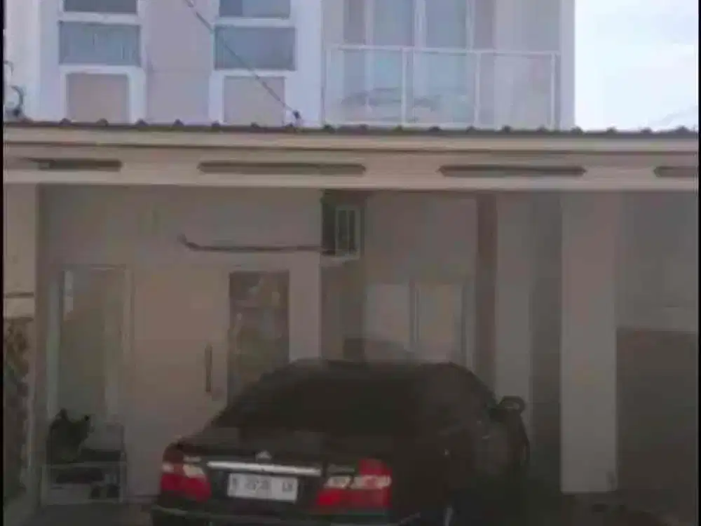 Rumah Cantik 2 Lantai di Cluster Golden Resort Bintaro