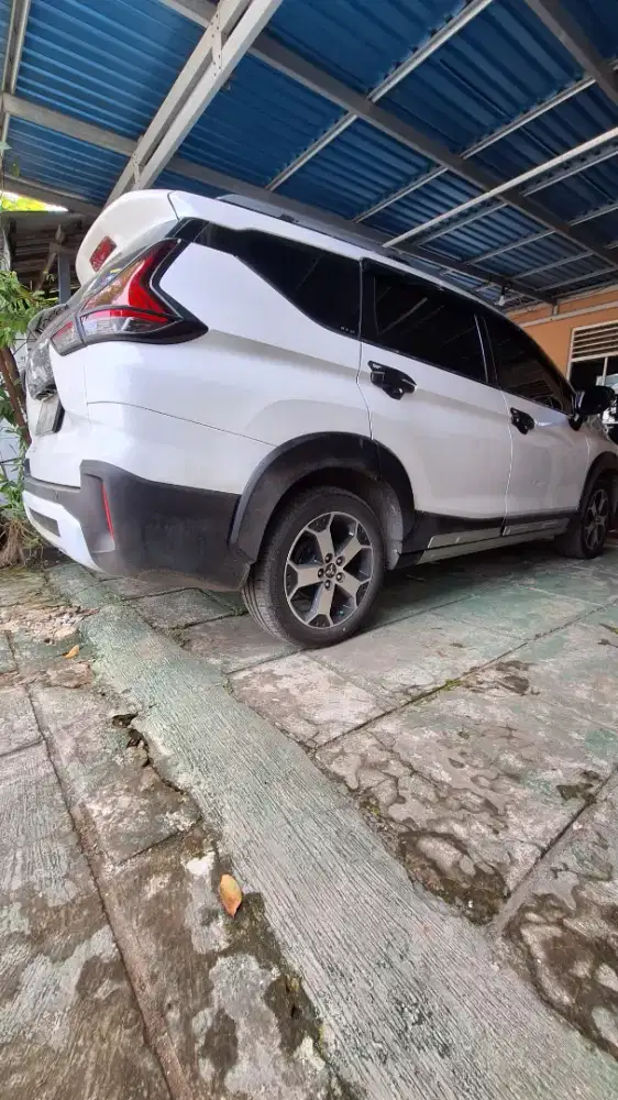 Bismillah Jual Xpander Cross M/T  Tahun 2021 Pakaian Pribadi Lengkap