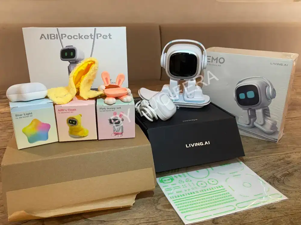 Emo AI Robot x AIBI Pocket Pet Robot AI