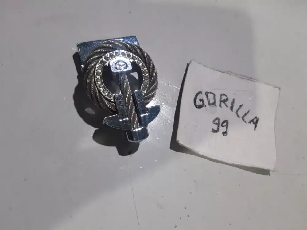 GESPER /KEPALA IKAT PINGGANG PHILIPPE CHARRIOL