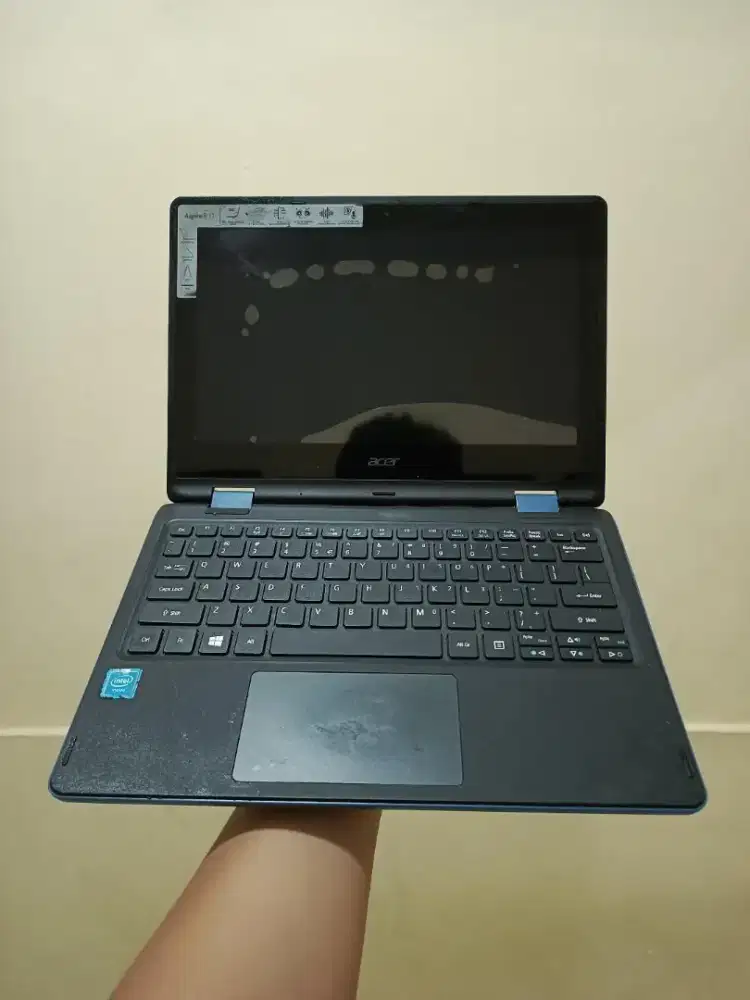 Acer Aspire R3-131T Touchscreen Intel Celeron N3060 Slim 360