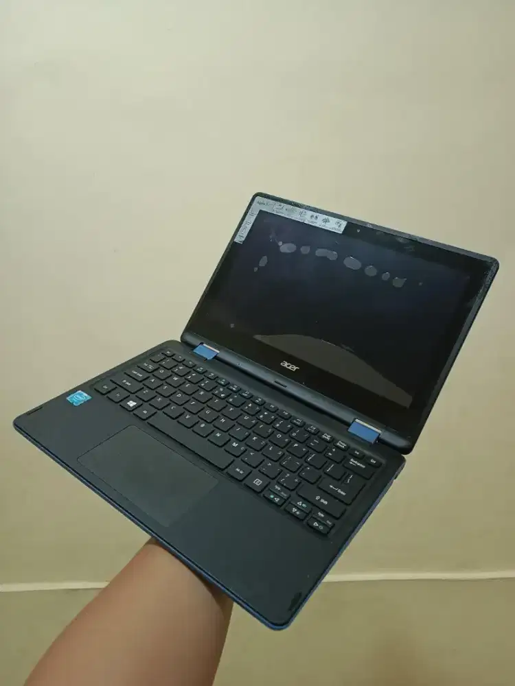 Acer Aspire R3-131T Touchscreen Intel Celeron N3060 Slim 360