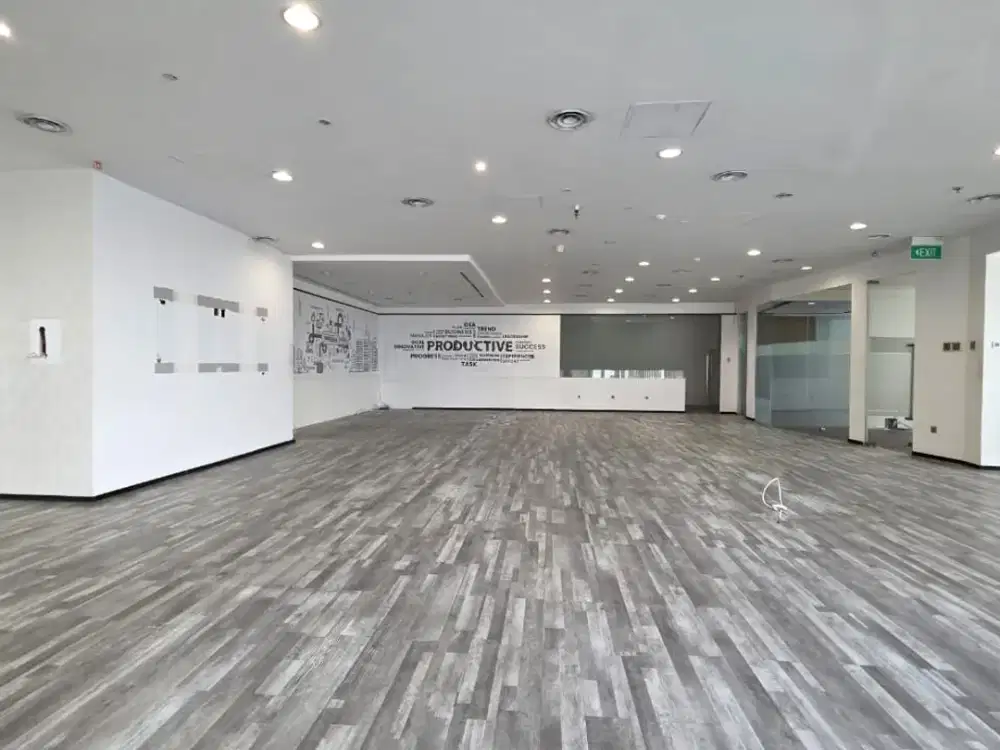 Rent Office APL Tower Central Park Unfurnish Kondisi Fit Out Rapi