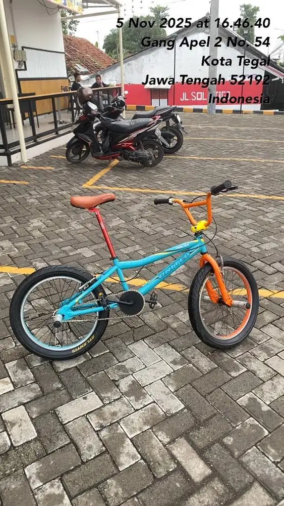 Sepeda BMX UNITED