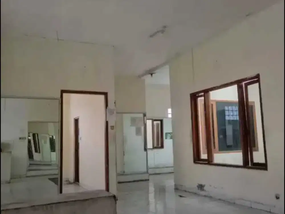Dijual Rumah di jalan.Gumuruh , Kota Bandung