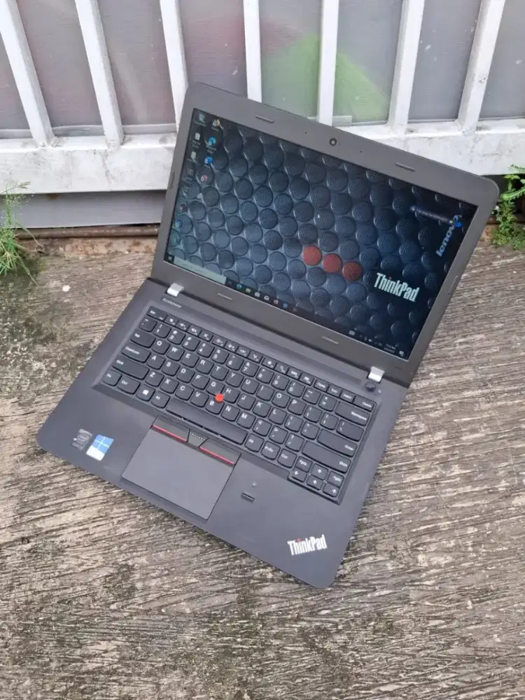 Lenovo Thinkpad E460 Intel Core i5 Skylike Gen 6 Siap Pakai