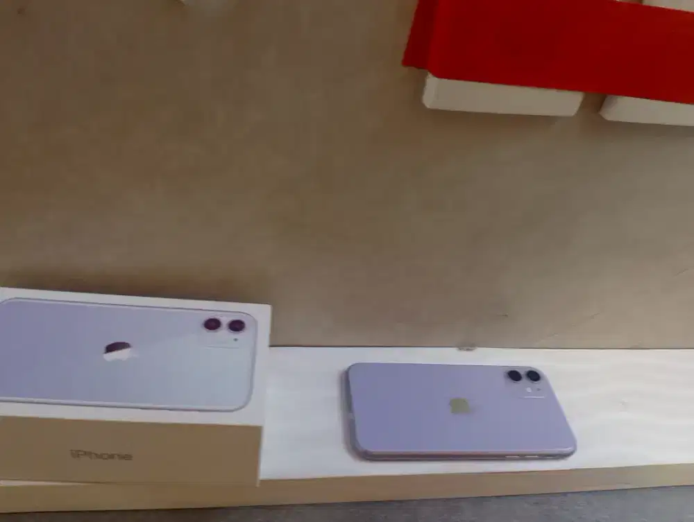 Iphone 11 128gb yg pertama dan baru