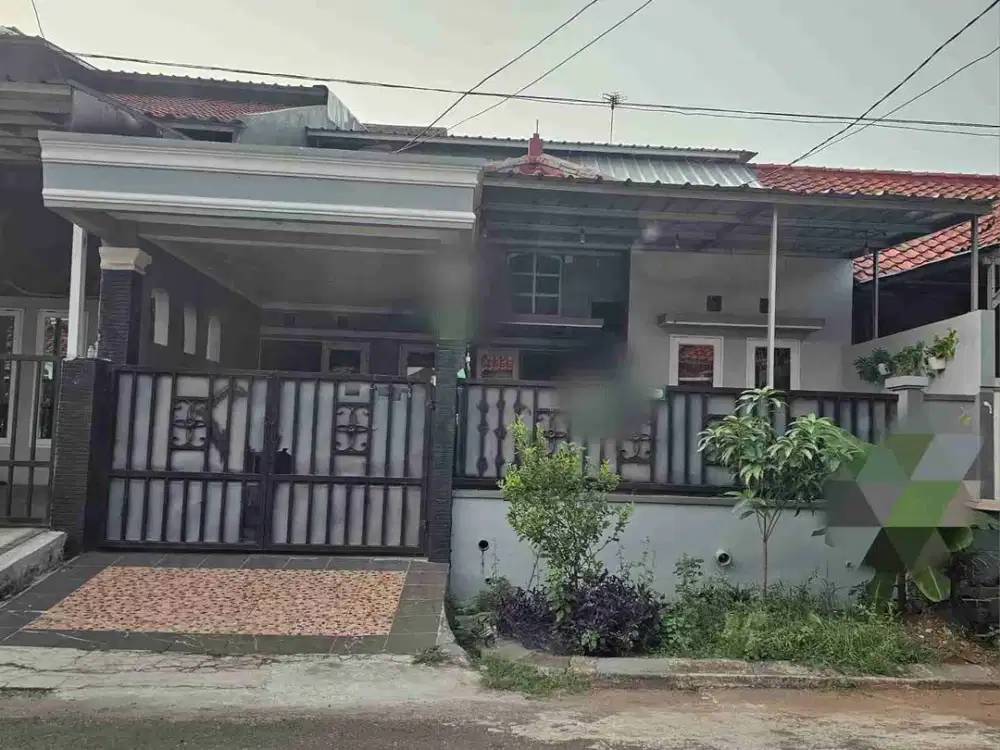 Dijual Cepat rumah 1,5 lantai di Harapan Indah  cluster Taman Sari