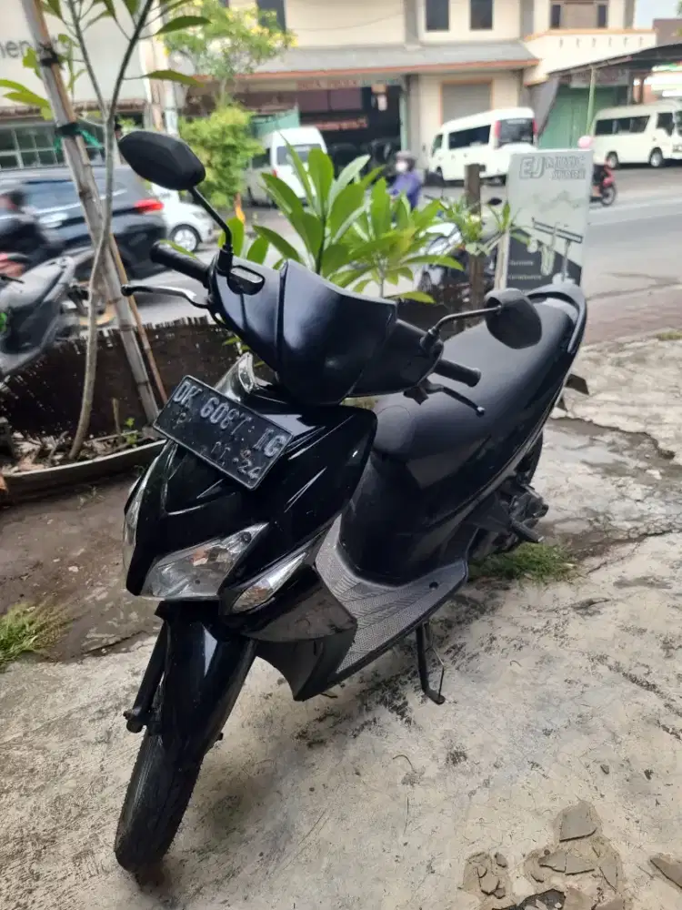 Dijual vario 110 2009 warna hitam