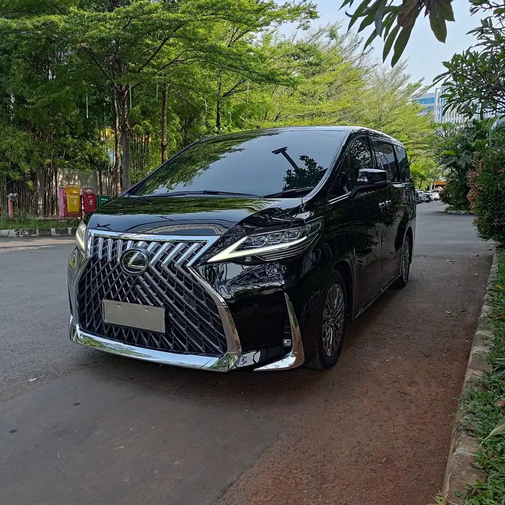 LEXUS LM350 VIP 2+2 4 SEATER 2023 – BLACK ON BLACK