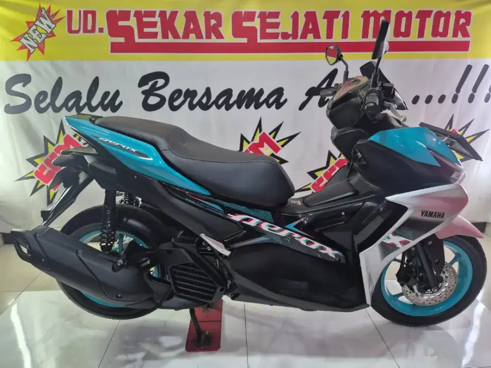 New Aerox vva bluecore 2023 plat L ready