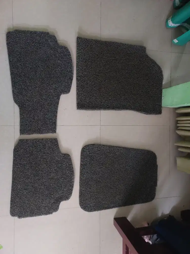 Karpet Mobil Bahan Mie Tebal