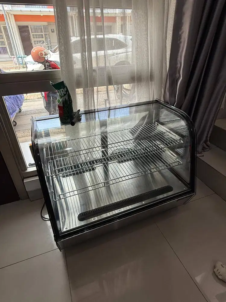 DIJUAL KULKAS SHOWCASE DISPLAY, jual rugi & kondisi masih sangat bagus