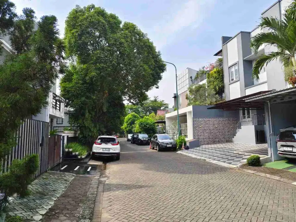 Dijual rumah cantik di Raffles Hills Cibubur Cimanggis Depok