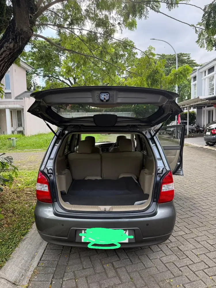 Nissan Grand livina 2009 Bensin