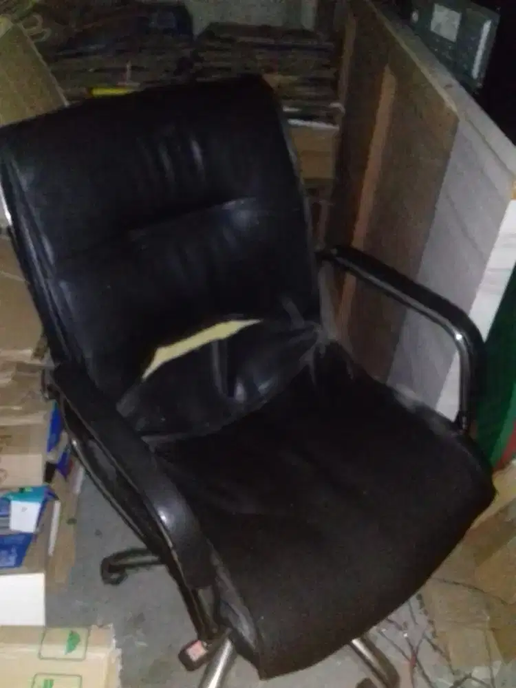 Kursi Kantor Manager