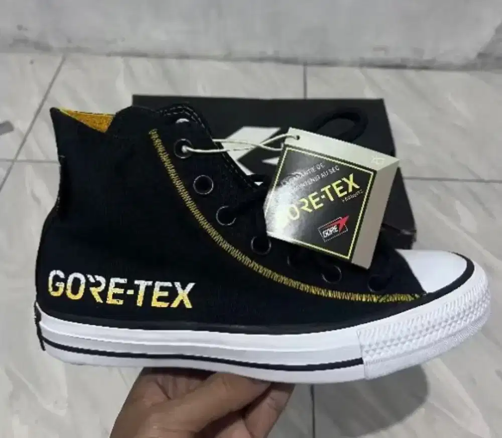Converse Gore-tex size 36 New Original