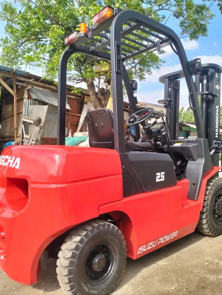 Forklift Hangcha 2,5 Ton,Manual,Tiang 3 Meter,Isuzu C240,Tahun 2
