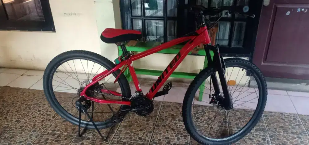 Di jual sepeda gunung united Stavros 27,5