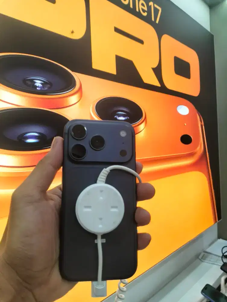 iPhone 17 pro 8/256GB