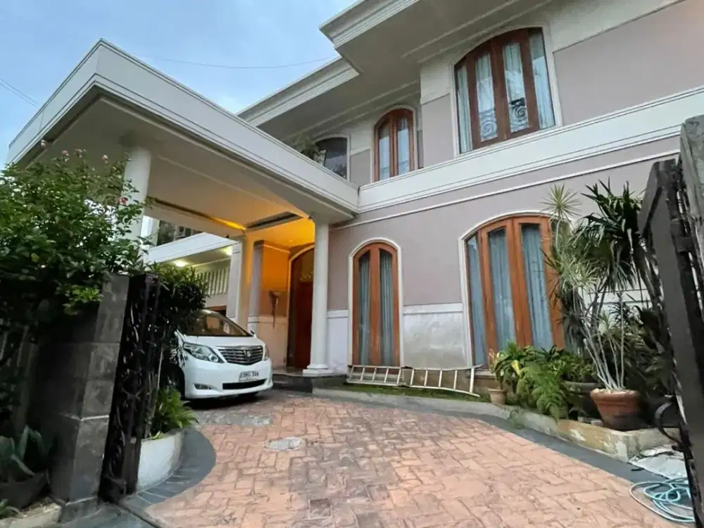 Pondok Indah, Rumah Mewah, 2 Lantai, 4 kamar Tidur