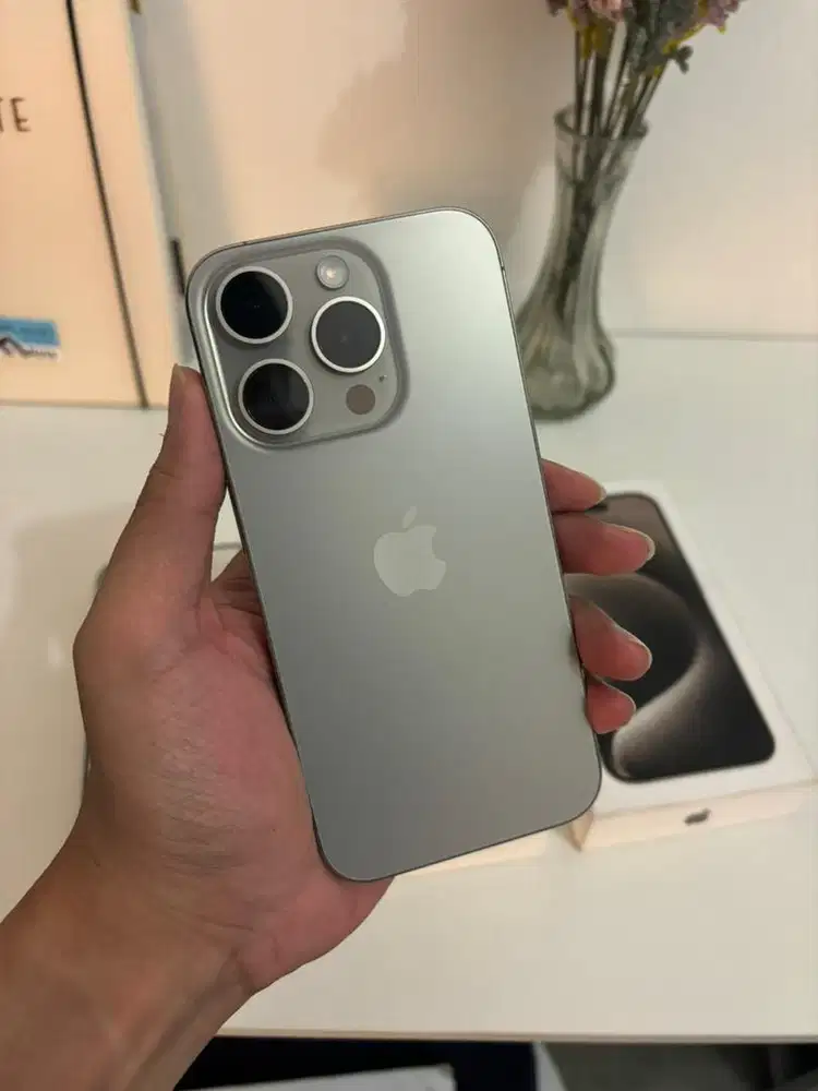 Iphone 15 pro garansi on