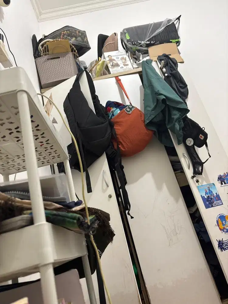 Pengasuh untuk 2 anak