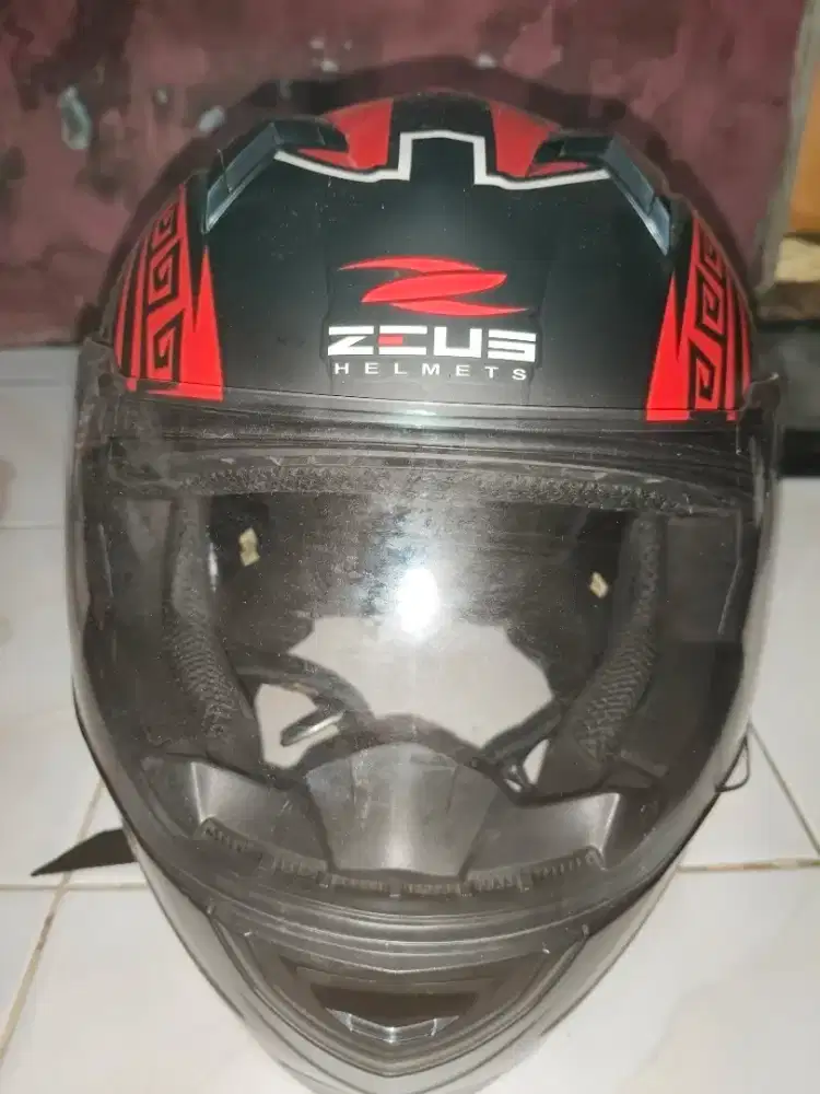 Helm zeus spartan bekas
