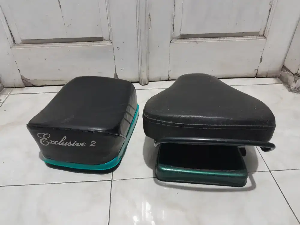 Jok pisah vespa exclusive original (second)