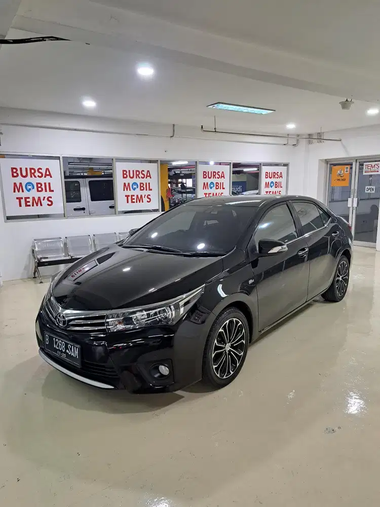 Toyota Corolla Altis 1.8 V AT , Hitam