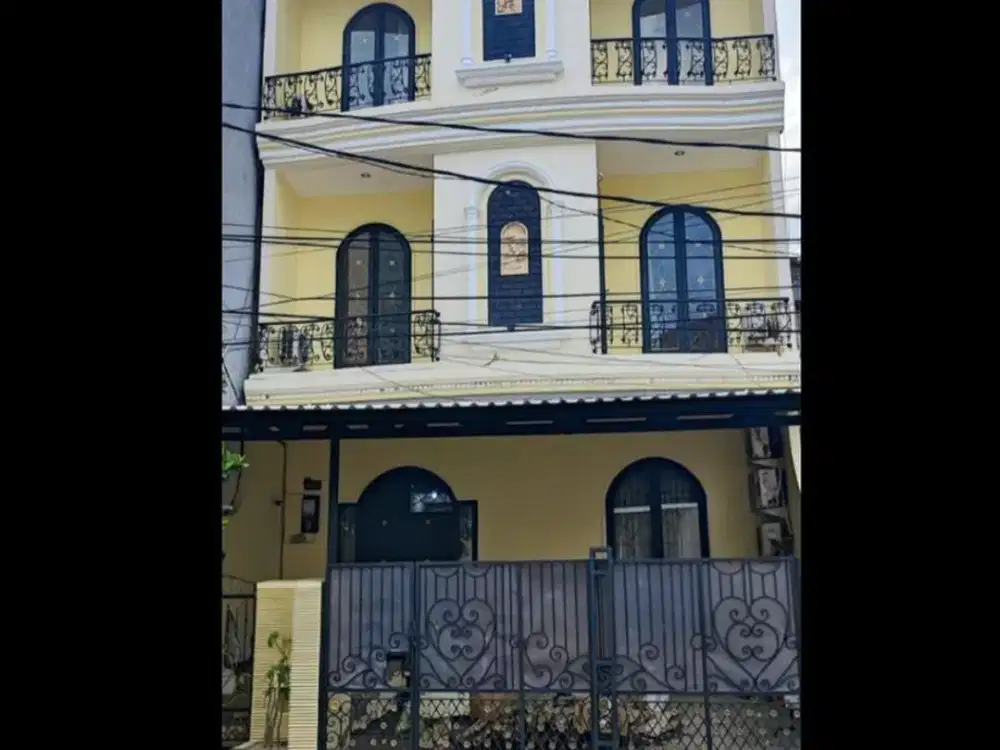 Rumah Kelapa Gading Summarecon 8x16m 3,5 lantai, dekat Mall Kelapa Gading
