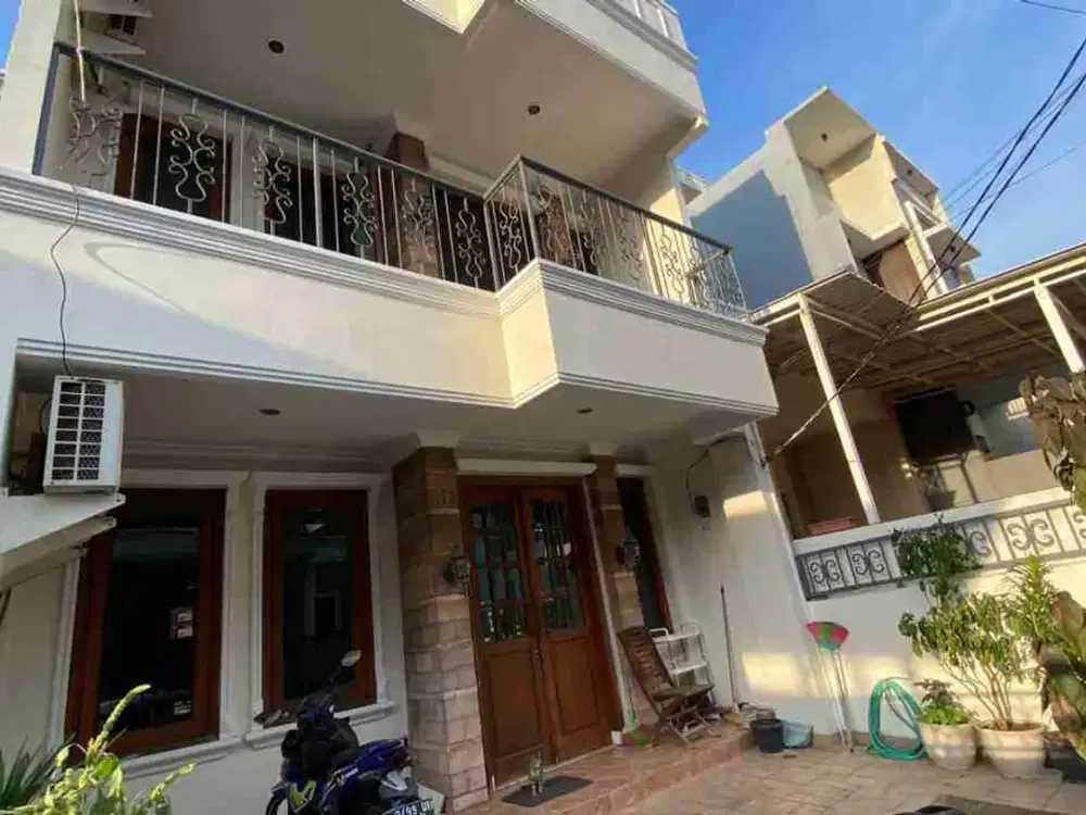 JUAL CEPAT RUMAH KELAPA NIAS 3 LANTAI AC