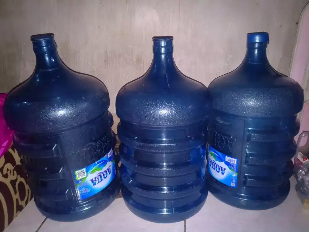 Galon Aqua layak pakai