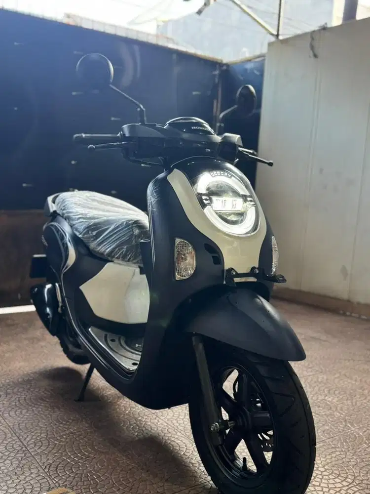 KM 130 KILO❗️SCOOPY SPORTY 2025 BLN 7 Like new Gres Dealer❗️