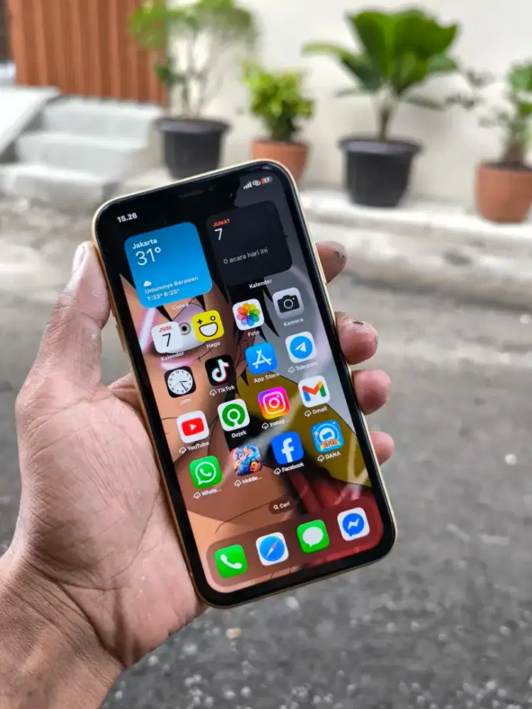 Iphone xr mulus siap pakai