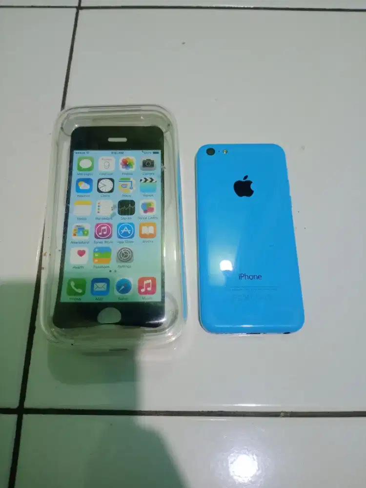 iphone 5c mati karena ga pernah di pake tapi daleman masih ori semua