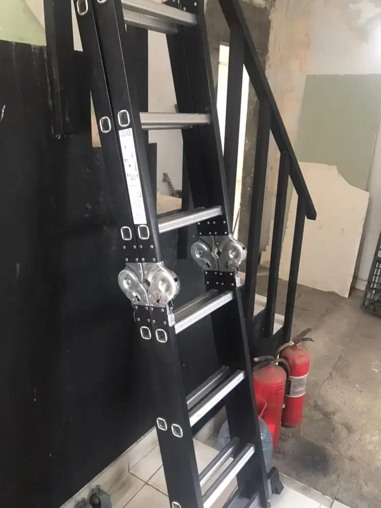 Tangga Almunium lipat 4 3.7m