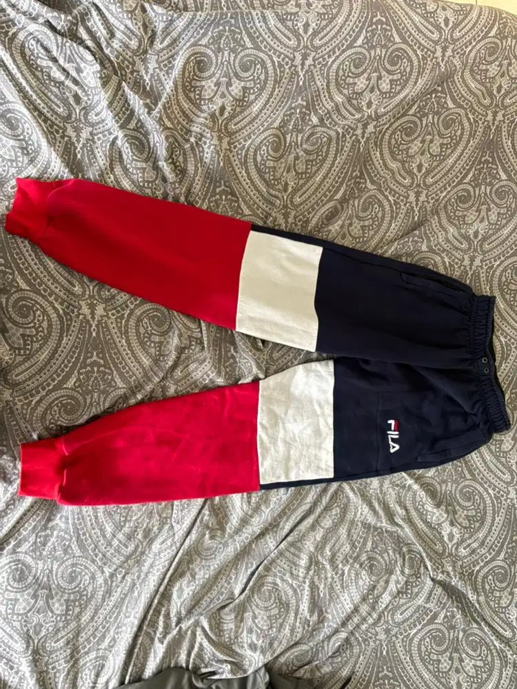 Celana fila biru merah putih