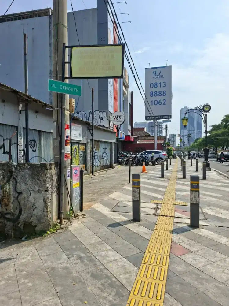 Disewakan rumah beserta isi