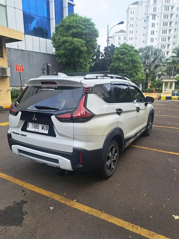 Mitsubishi Xpander Cross Premium AT, Putih