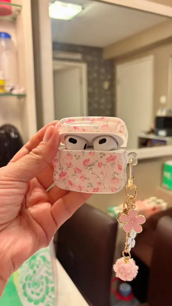 airpods gen 3 with lightning charging case