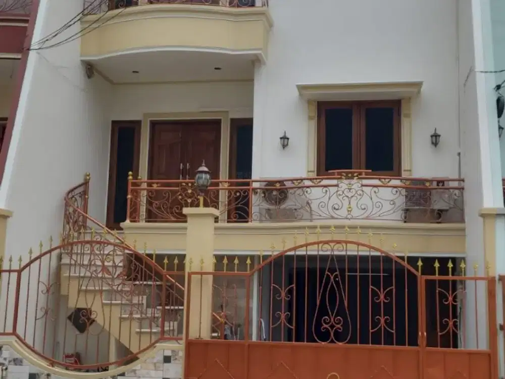 Dijual CEPAT Rumah Bagus dan Mewah Di Cluster Classic Modern di Duri Intan ( Duri Kepa ), Jakarta Barat