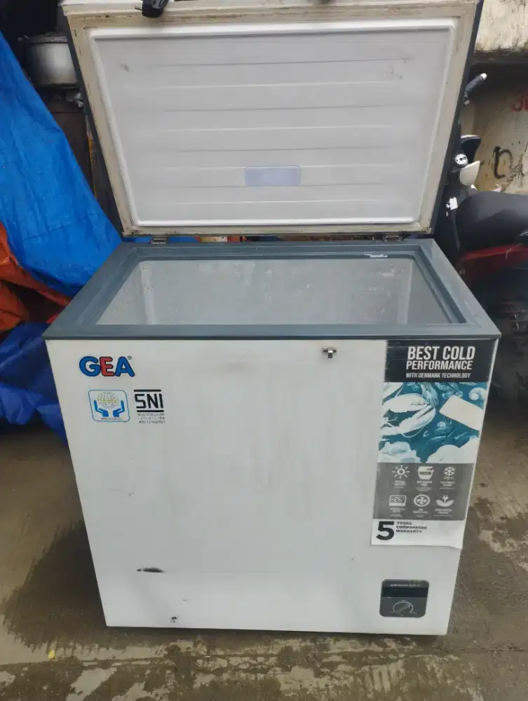 Kulkas freezer GEA AB208