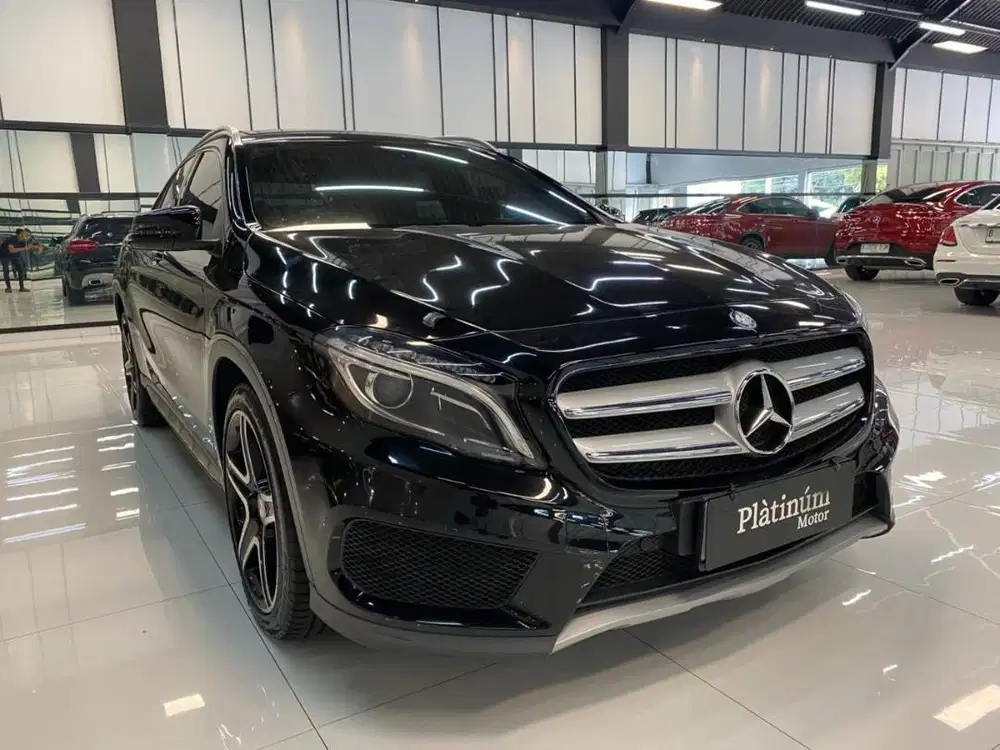 MERCEDES BENZ GLA 200 AT