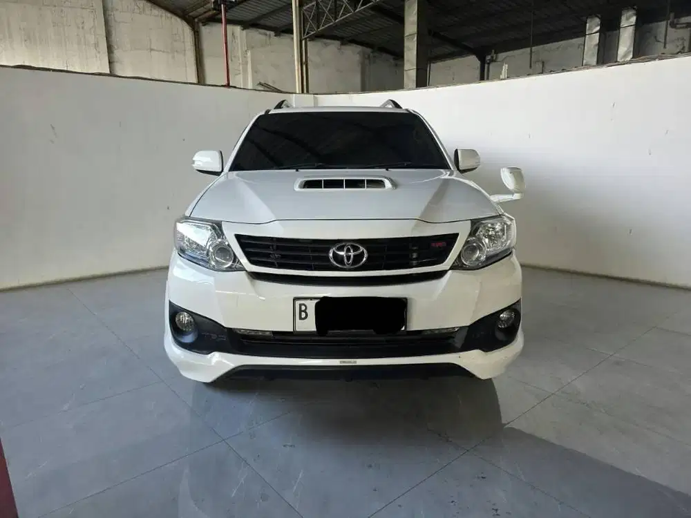 Toyota Fortuner G VNT TRD 2.5 diesel AT ( Matic ) 2015 Putih Genap