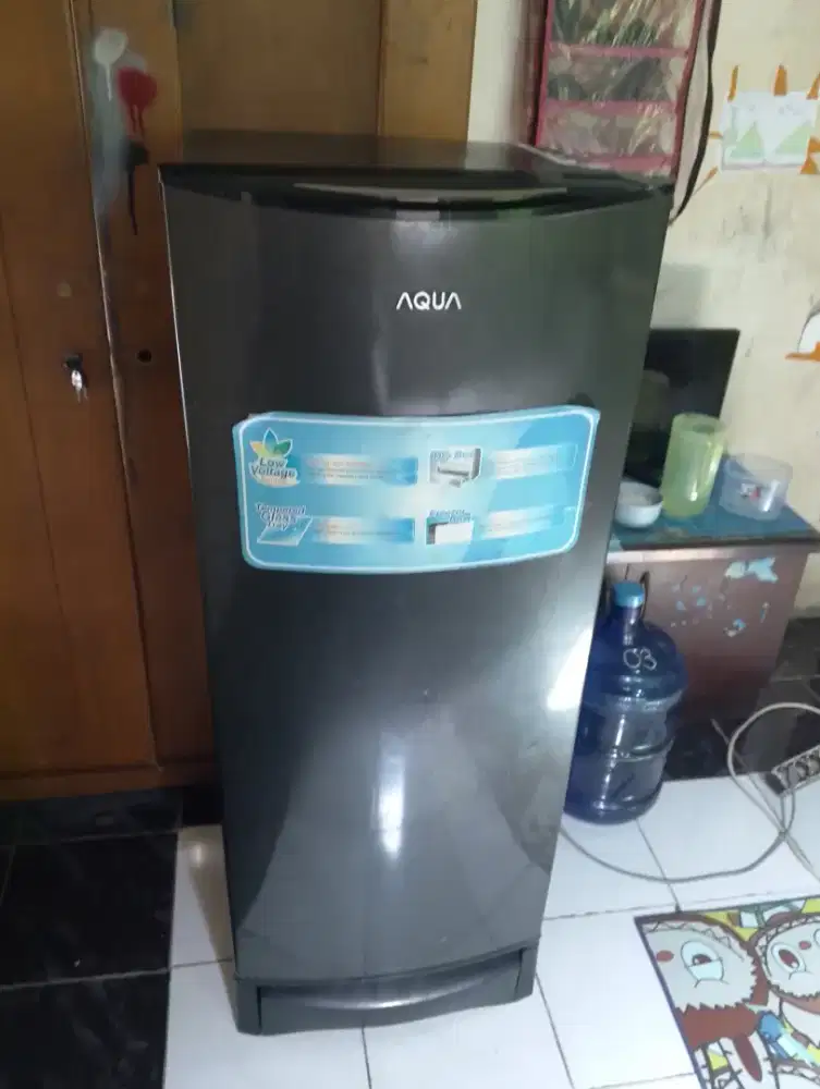 Kulkas Aqua mulus 1 pintu